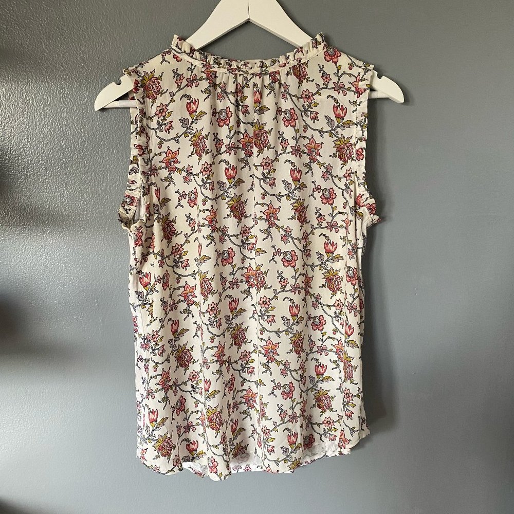 Worn once! Elegant LOFT floral sleeveless top with high-neck collar